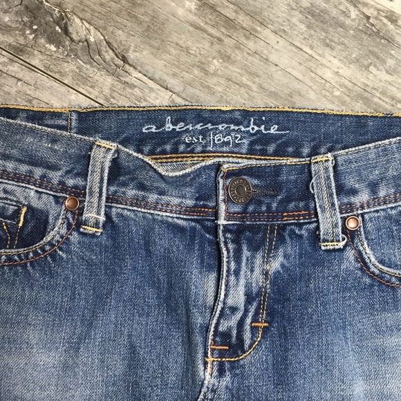 Destroyed Ripped Frayed Edge Hem Denim Jean Skirt - Picture 3 of 7